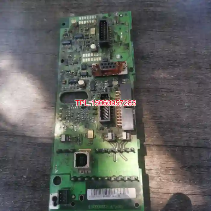 【议价】丹佛斯主板 型号130B7002 AT/06，拆机