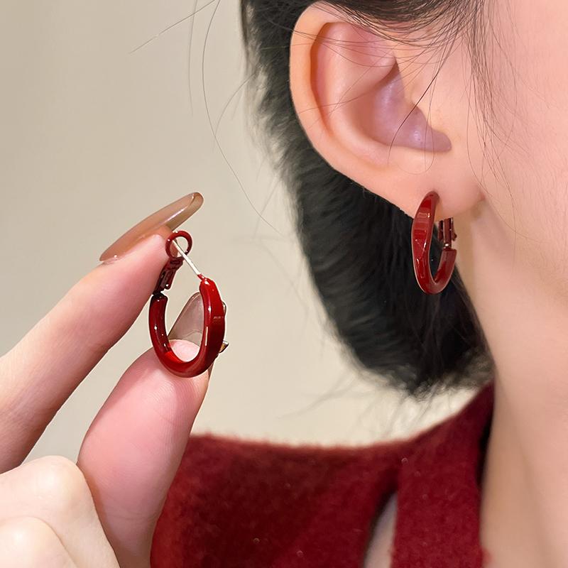 红色耳圈素圈耳环女2025新款爆款本命年耳钉小众设计高级感耳饰女