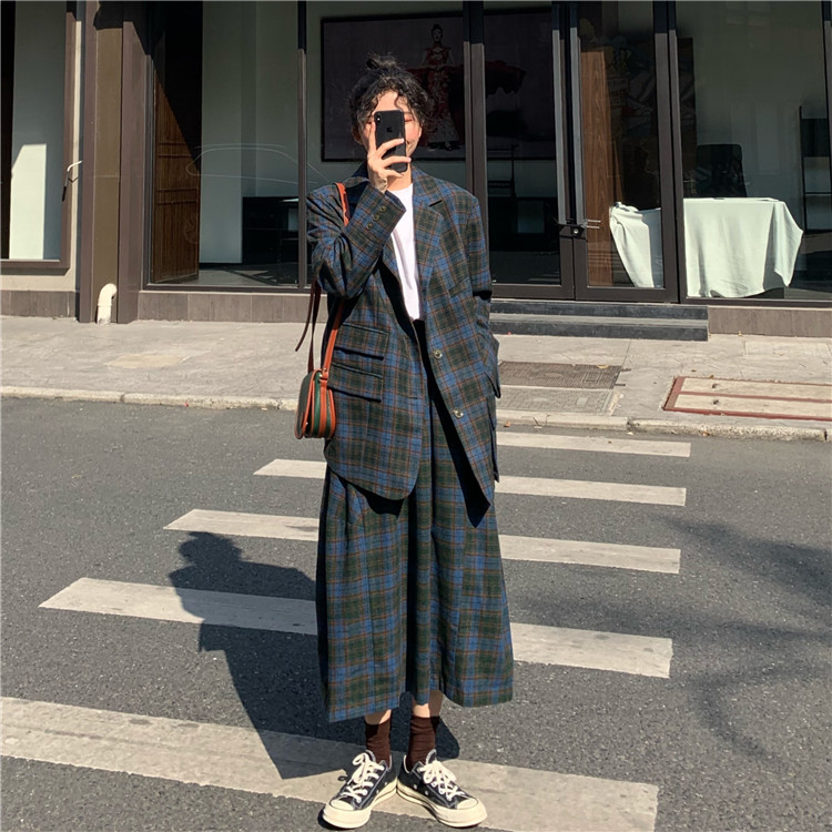 Real Price vintage high waist plaid skirt + Vintage Plaid suit coat