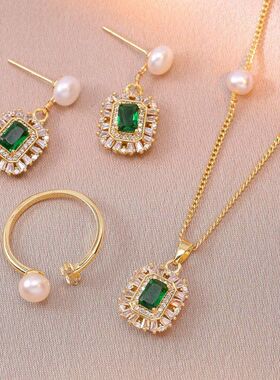 项链女 淡水珍珠新款潮复古绿色宝石设计感小众耳环戒指项链饰品