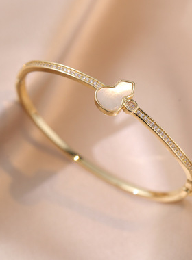 手镯女 真金电镀贝壳福禄手链冷淡风个性ins时尚蛇形潮流金属手饰