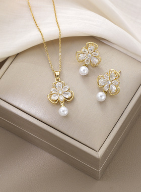 项链女网红日韩锆石花朵小众新款设计感吊坠气质耳环套装钛钢项链