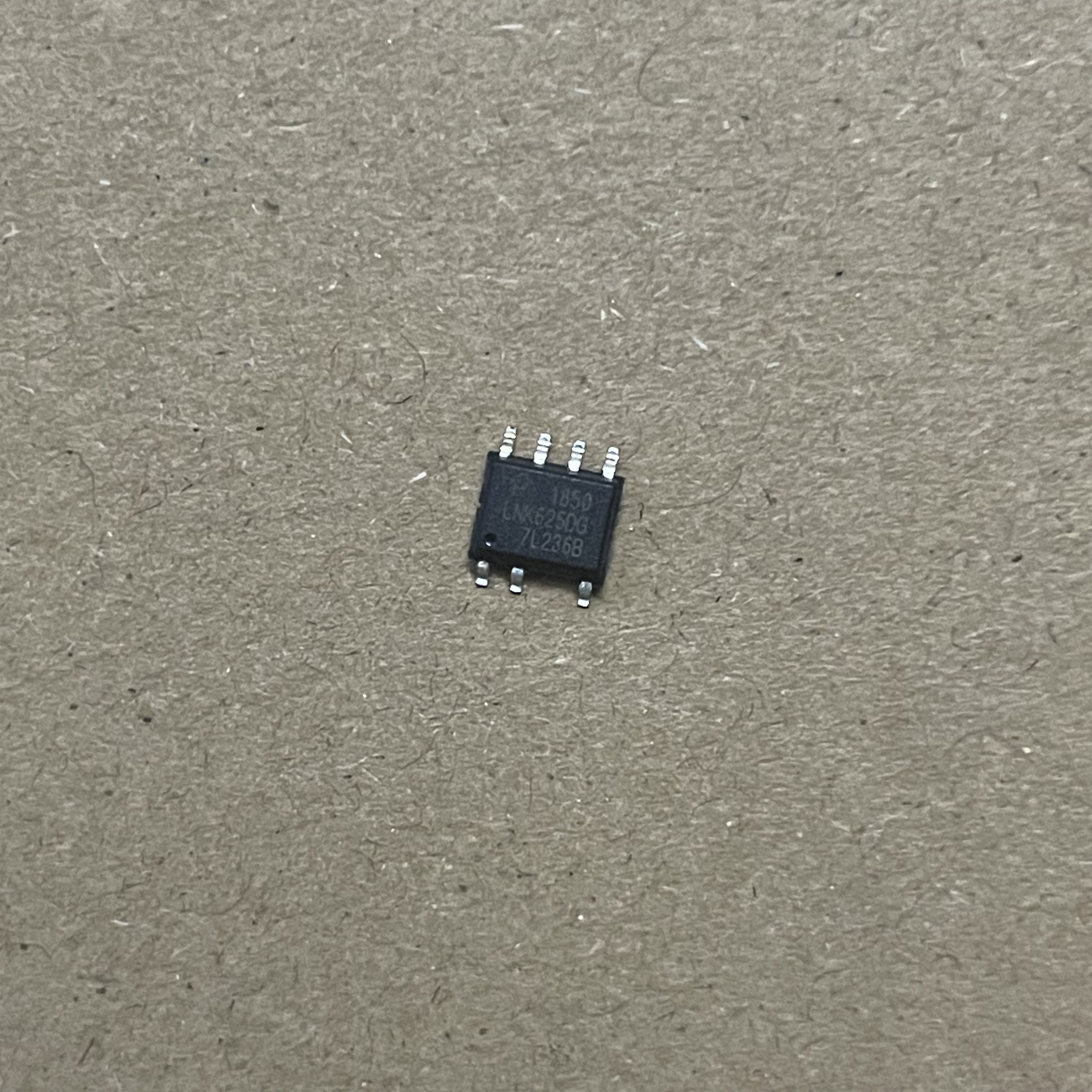 LNK562DN 564 574DG 575 576 TNY177DG LNK626DG贴片SOP7电源芯片