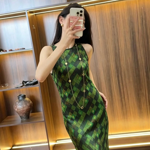 至上-26年夏上新设计感复古唯美香云纱斜裁修身连衣裙w6803