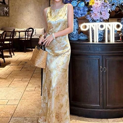 至上-26夏上新轻奢优雅唯美香云纱斜裁修身无袖连衣裙w7287