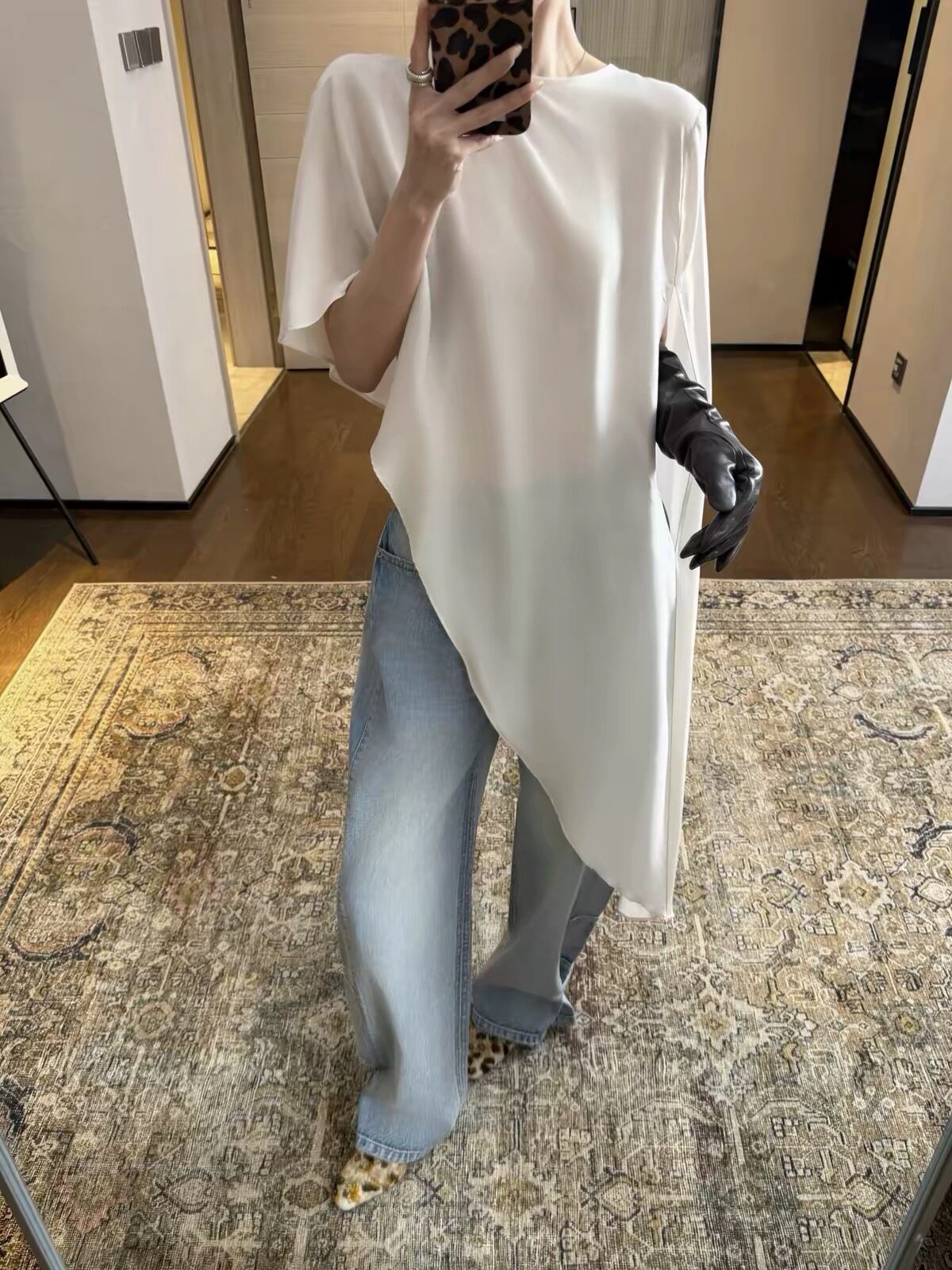 MEDIUM 高品质布料100还原_桑蚕丝铜氨不对称剪裁斜向罩衫