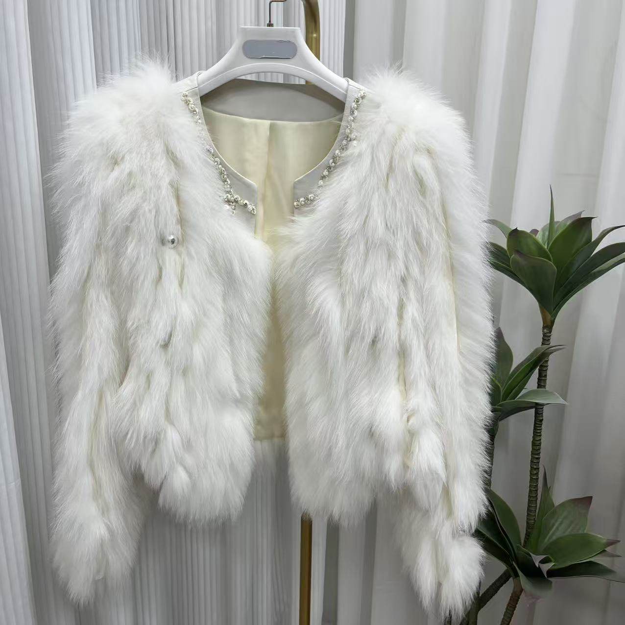 海宁女士时尚保暖狐狸毛车条皮草外套,女装/女士精品,皮草,淘宝优惠券,粉丝福利购,淘宝优惠卷