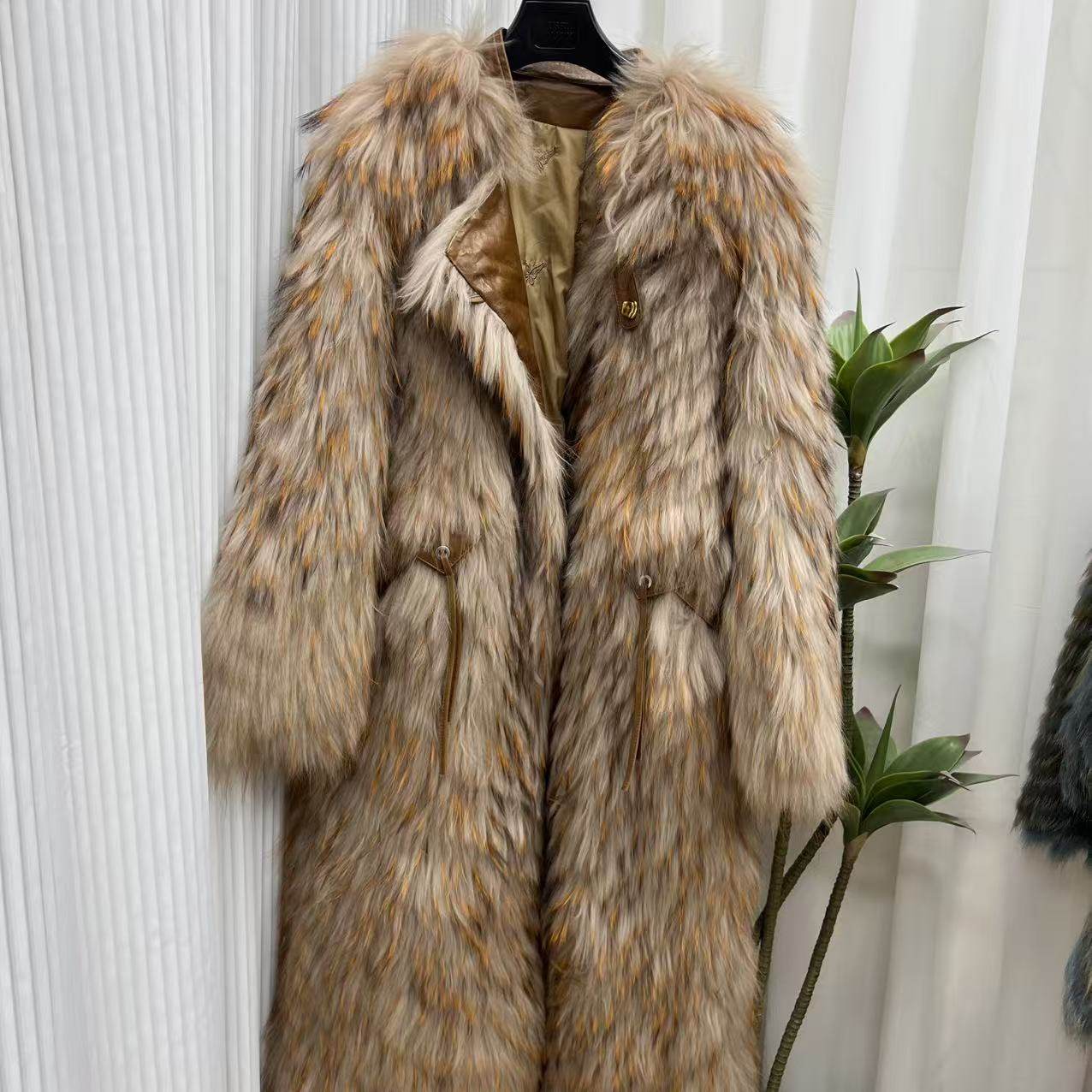 海宁女士时尚保暖貉子毛中长款车条保暖防风皮草外套,女装/女士精品,皮草,淘宝优惠券,粉丝福利购,淘宝优惠卷