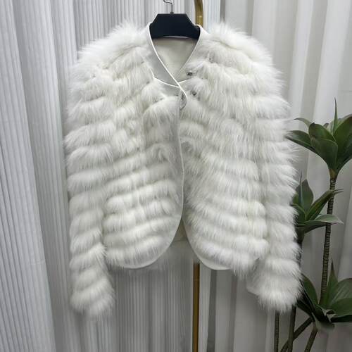海宁女士时尚保暖狐狸毛车条皮草外套