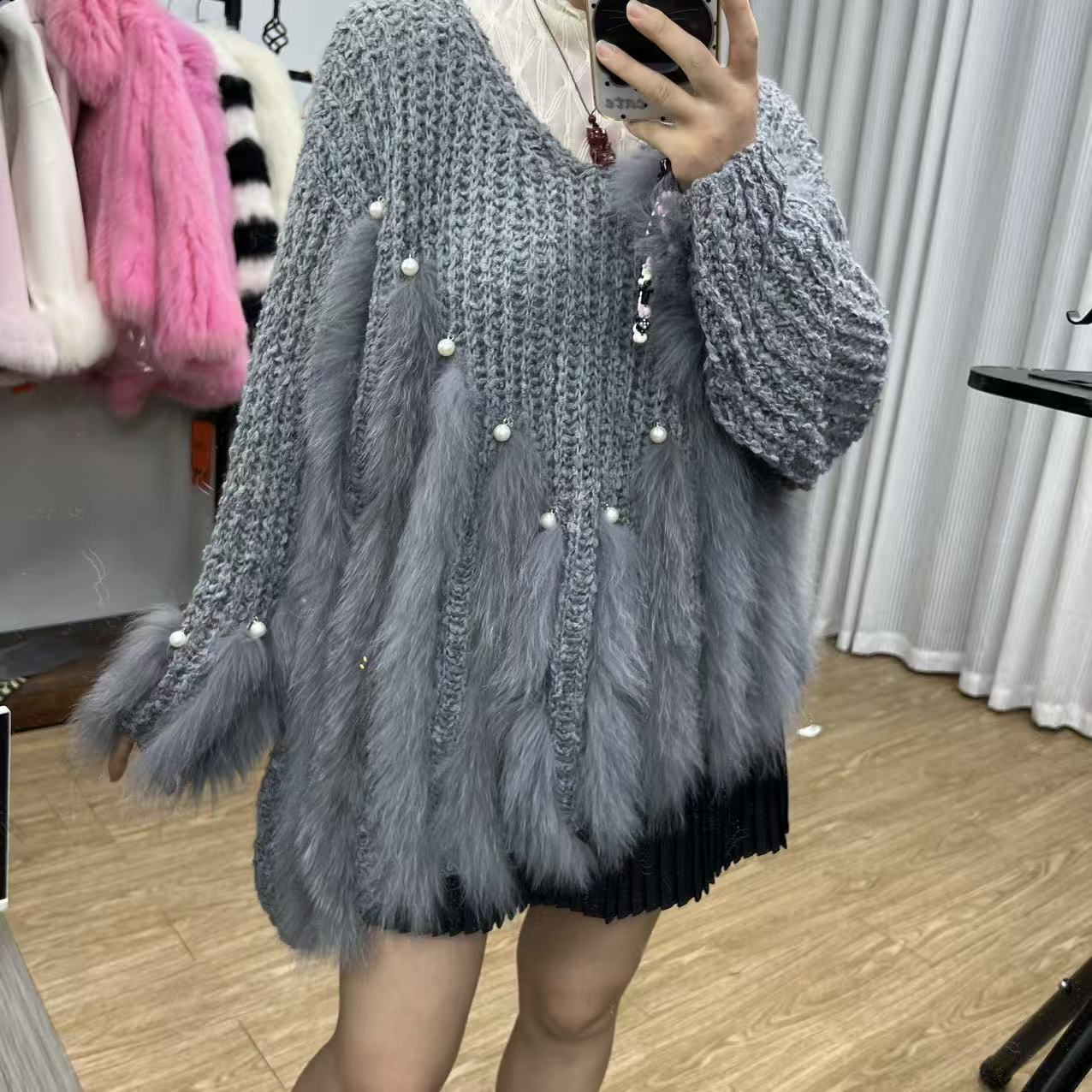 海宁女士时尚狐狸毛珠珠针织车条设计师皮草毛衣