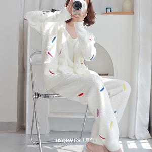日系羽毛设计~轻奢气质 Hearmes睡衣女秋冬季珊瑚绒三件套加厚