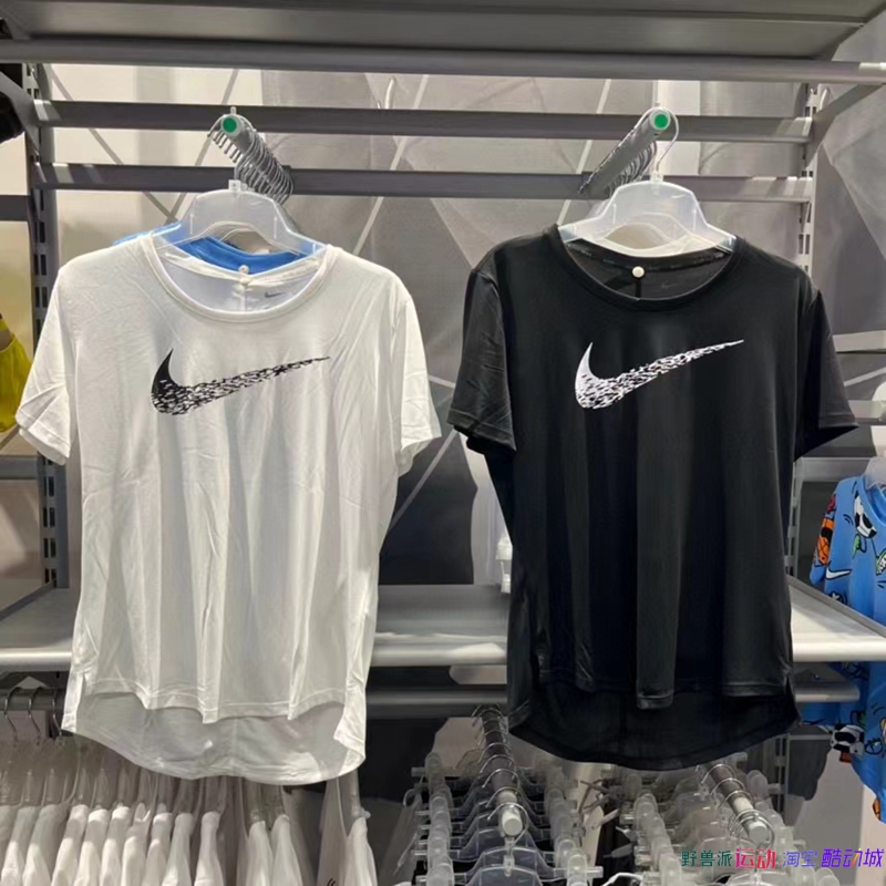 Nike女子夏季训练健身跑步运动速干透气宽松舒适短袖T恤DM7778
