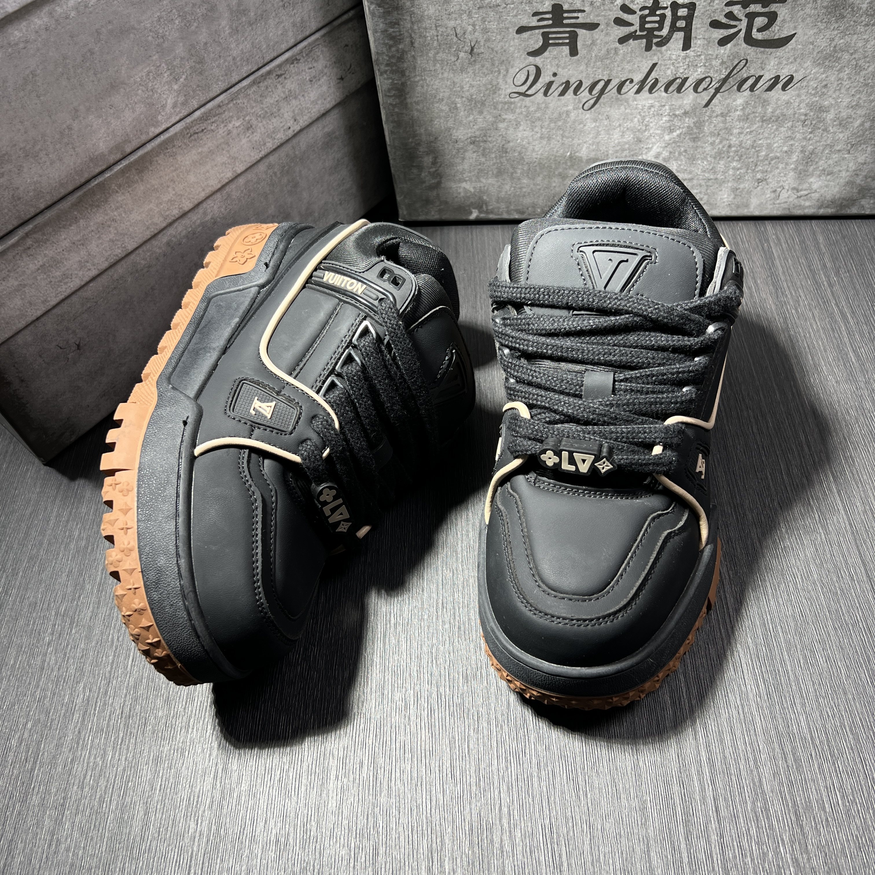 2026春季黑棕解构板鞋复古街头印花标志运动鞋男女同款轻奢潮流鞋