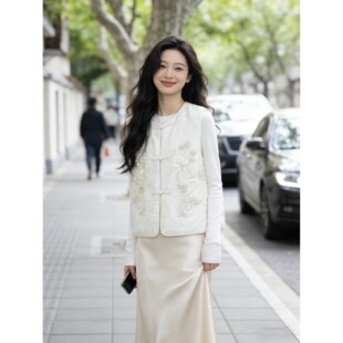 新中式国风马甲外套女款春2026新款微胖绝美漂亮超火减龄春装上衣