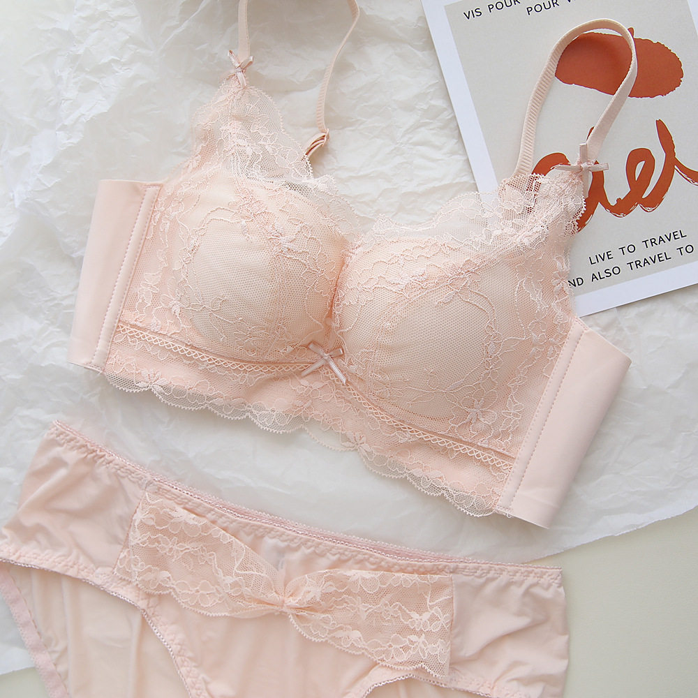 本命年红莫代尔蕾丝内衣女小胸聚拢上托调整型无钢圈性感文胸套装