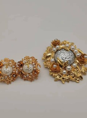 青岛中古vintage轻奢重工高品质镀真金打标时尚个性珍珠小花胸针