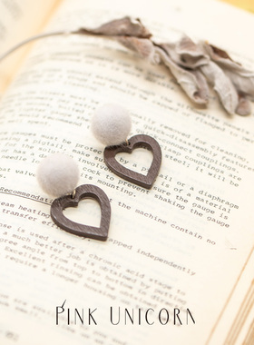 Pinku复古爱心适合秋冬的耳环短款气质耳钉
