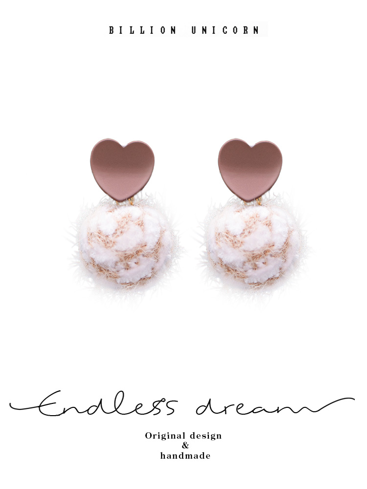 Pinku法式慵懒风秋冬毛球耳钉