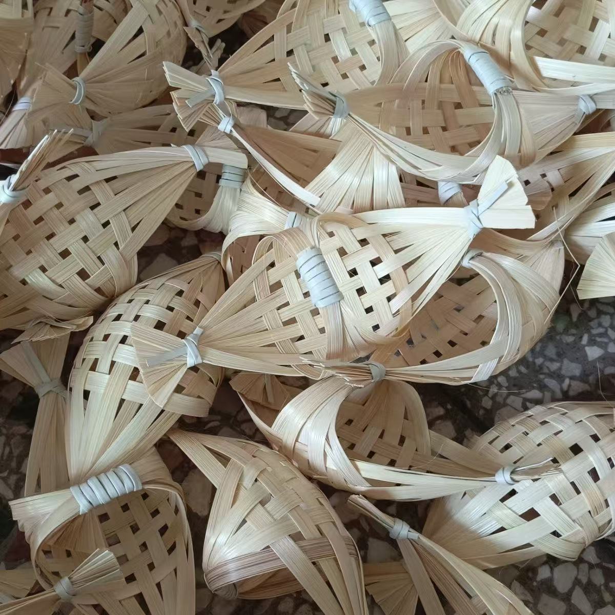 灯笼手工批发竹编小船摆摊夜市