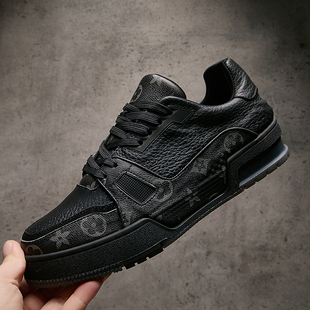 欧洲站秋季新款男鞋真皮印花潮牌黑色高级感休闲鞋厚底增高板鞋男