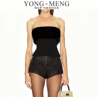 甜酷气质内搭修身显瘦小众毛毛抹胸上衣女士辣妹皮短裤时尚套装潮