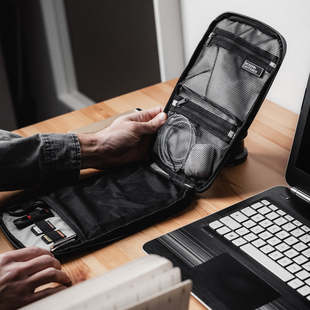 德国 - Modern Dayfarer - DAYFARER Tech Pouch 数码配件收纳包