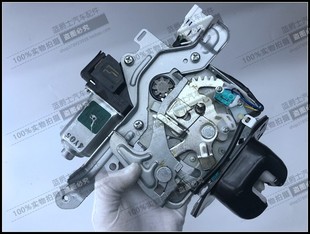 新奇骏新楼兰QX50尾门锁机电动锁机背门锁总成后马达锁块尾盖锁机