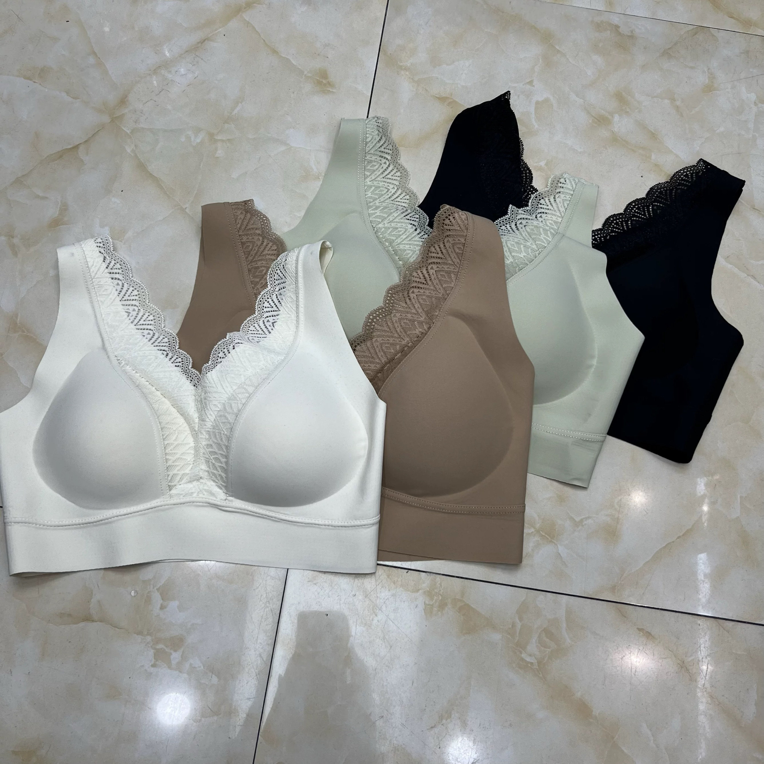无痕纯欲蕾丝边内衣聚拢无钢圈文胸收副乳U型美背舒适运动背心女
