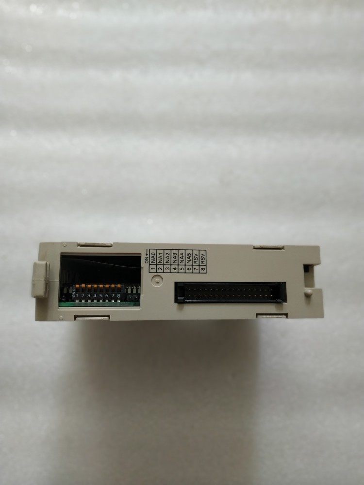 新的 欧姆龙 c200hw-drm21-v1 在2-3询价