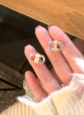 字母锆石纯银耳钉新年2024年新款爆款秋冬高级感耳环轻奢独特耳饰