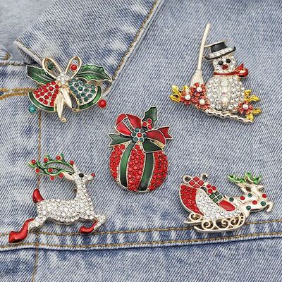 3 pcs Rhinestone-encrusted Christmas brooches stylish cartoo