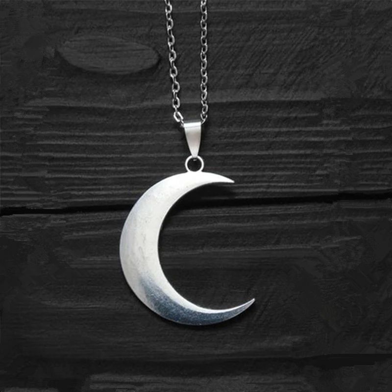 Gothic Style Crescent Moon Necklace Amulet Wiccan Pendant Mo