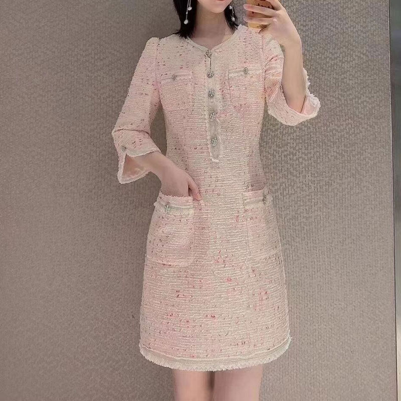 年阿玛施新特2021秋季新款修身女装小香风多口袋九分袖连衣裙