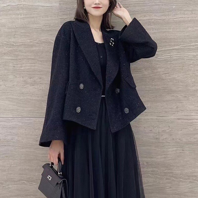 年阿玛施新特官网2021秋新款短款女装韩版西装领双排扣毛呢短外套