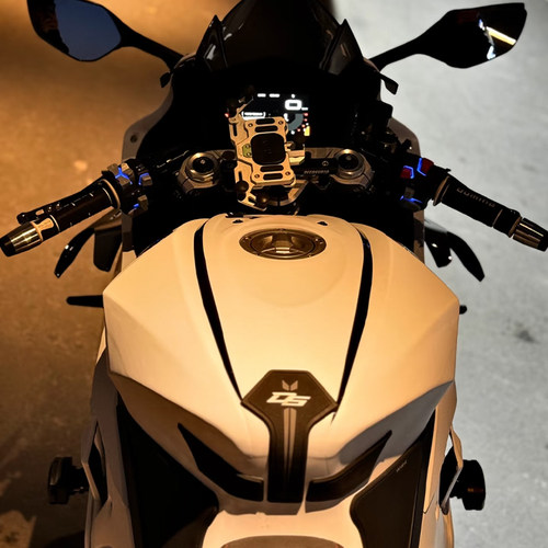 钱江赛600800RS油箱罩改装