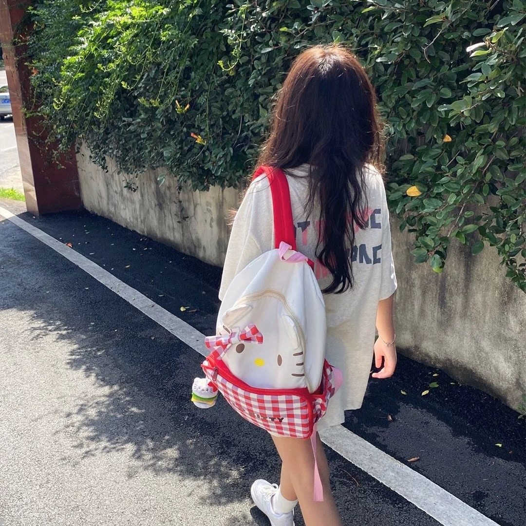 日系hellokitty双肩包包可爱卡通少女心校园感学生书包大容量