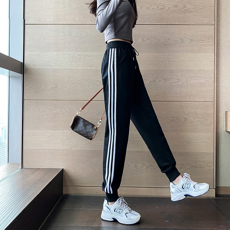 Adidas阿迪达斯女子三条纹运动裤束脚收口透气休闲梭织长裤GF0112