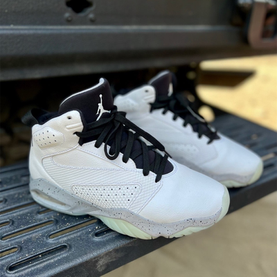 Jordan Lift Off 白水泥男子中帮运动缓震耐磨篮球鞋 AR4430-101