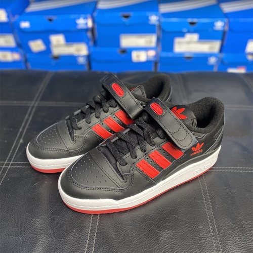 阿迪达斯三叶草男女低帮板鞋