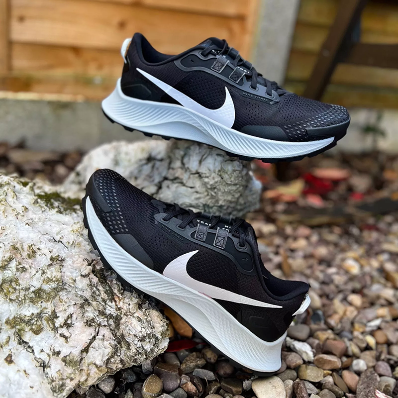 耐克正品PEGASUS TRAIL 3 女子透气休闲运动跑步鞋DA8698-001