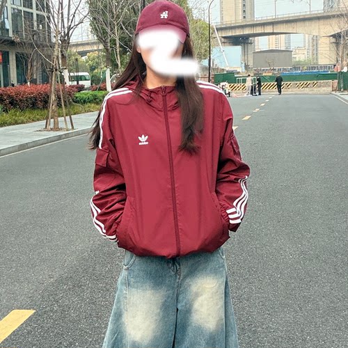 阿迪达斯三叶草男女同款休闲三条纹连帽梭织透气外套KB1944  8848