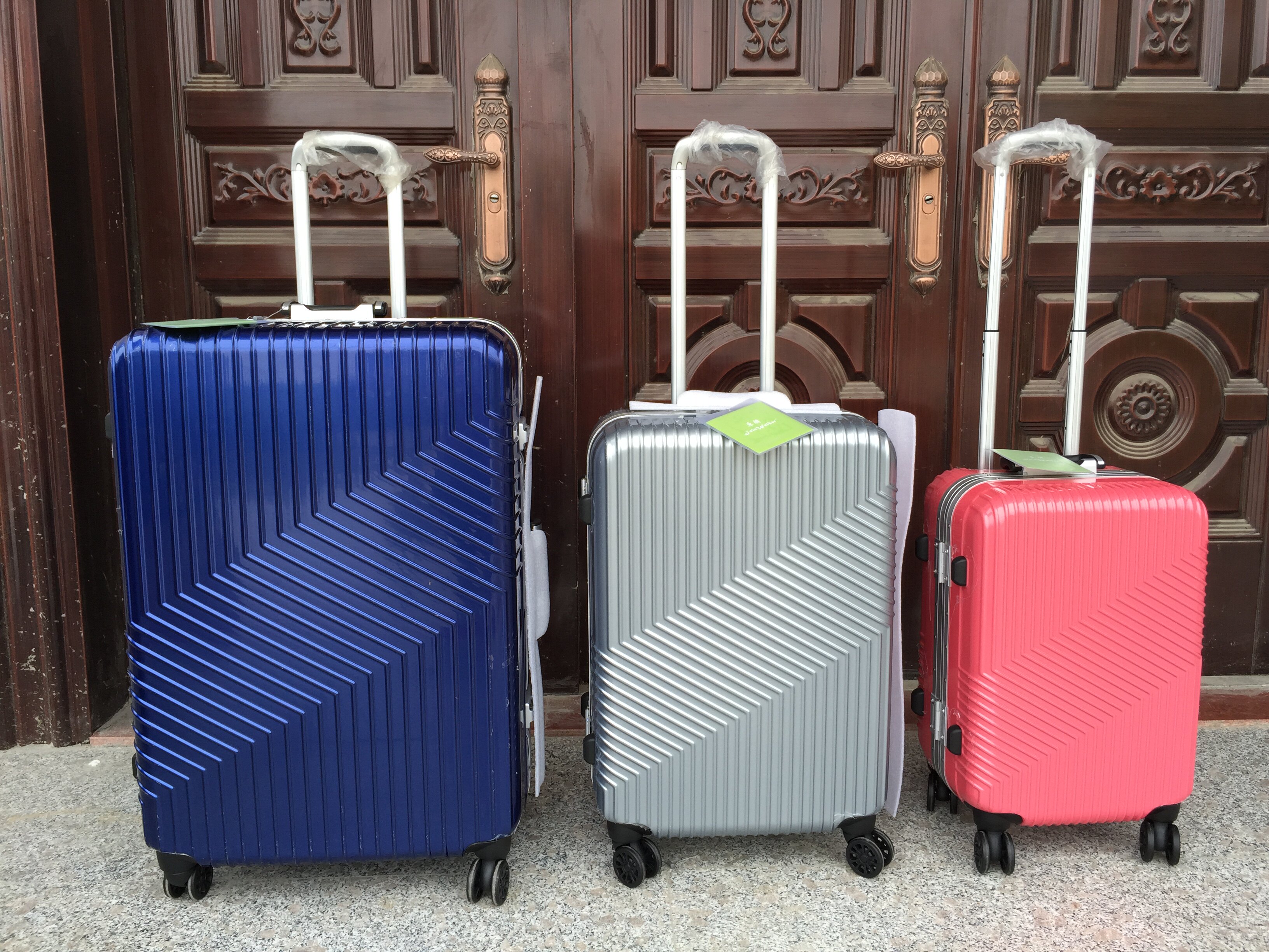 清仓特价高档纯PC斜条纹铝框拉杆箱万向轮行李20男女密码锁旅行箱