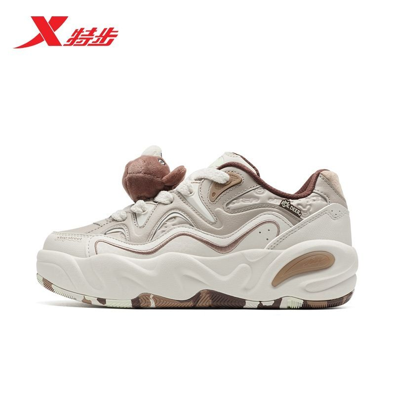 特步巨好看萌仔鞋板鞋女款