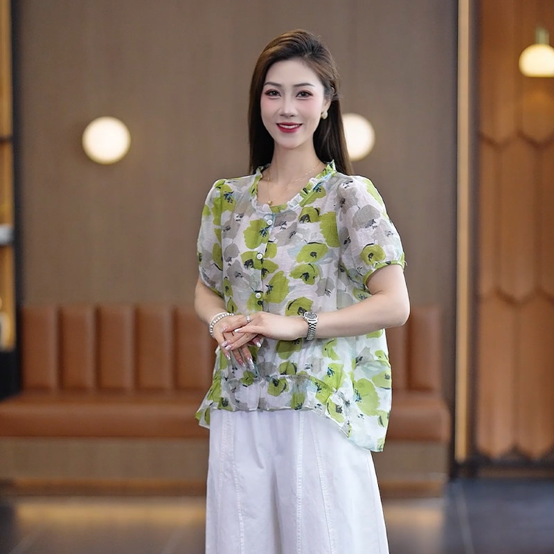 中年妈妈清新碎花减龄雪纺衫夏季