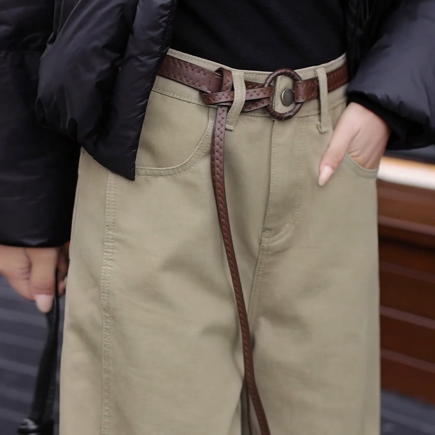 卡其色弯刀裤女2025秋冬新款裤子