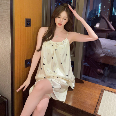 带胸垫冰丝吊带背心短裤睡衣套装