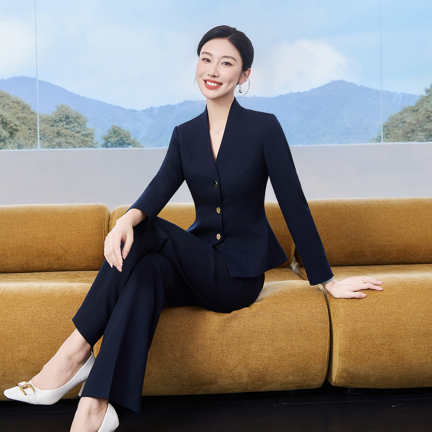 2025年冬季新款职业女裤套装
