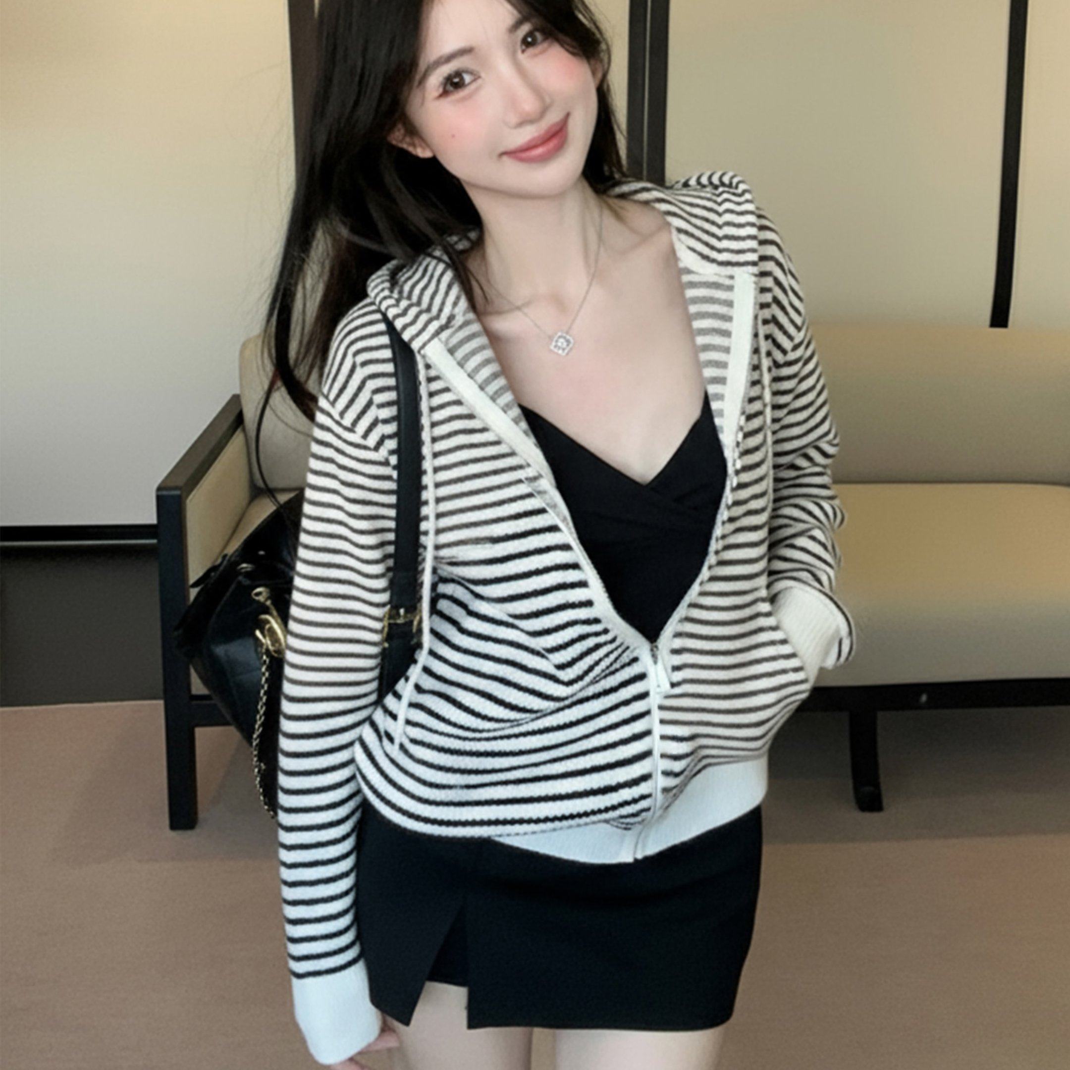 实拍实价 软糯条纹毛衣连帽开衫女减龄洋气显瘦宽松针织衫外套