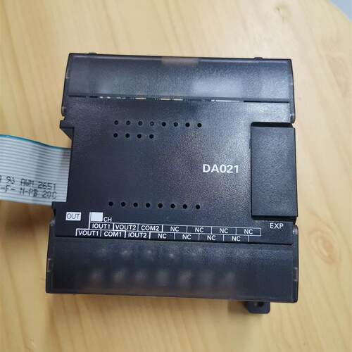 Omron/欧姆龙CP1W-DA021 欧姆龙PLC实物图