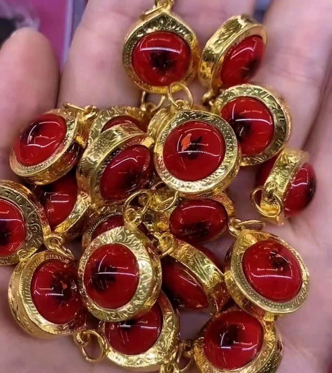 泰国特色吊坠,古巴坨 金壳鲜花红药 红鸡花吊坠